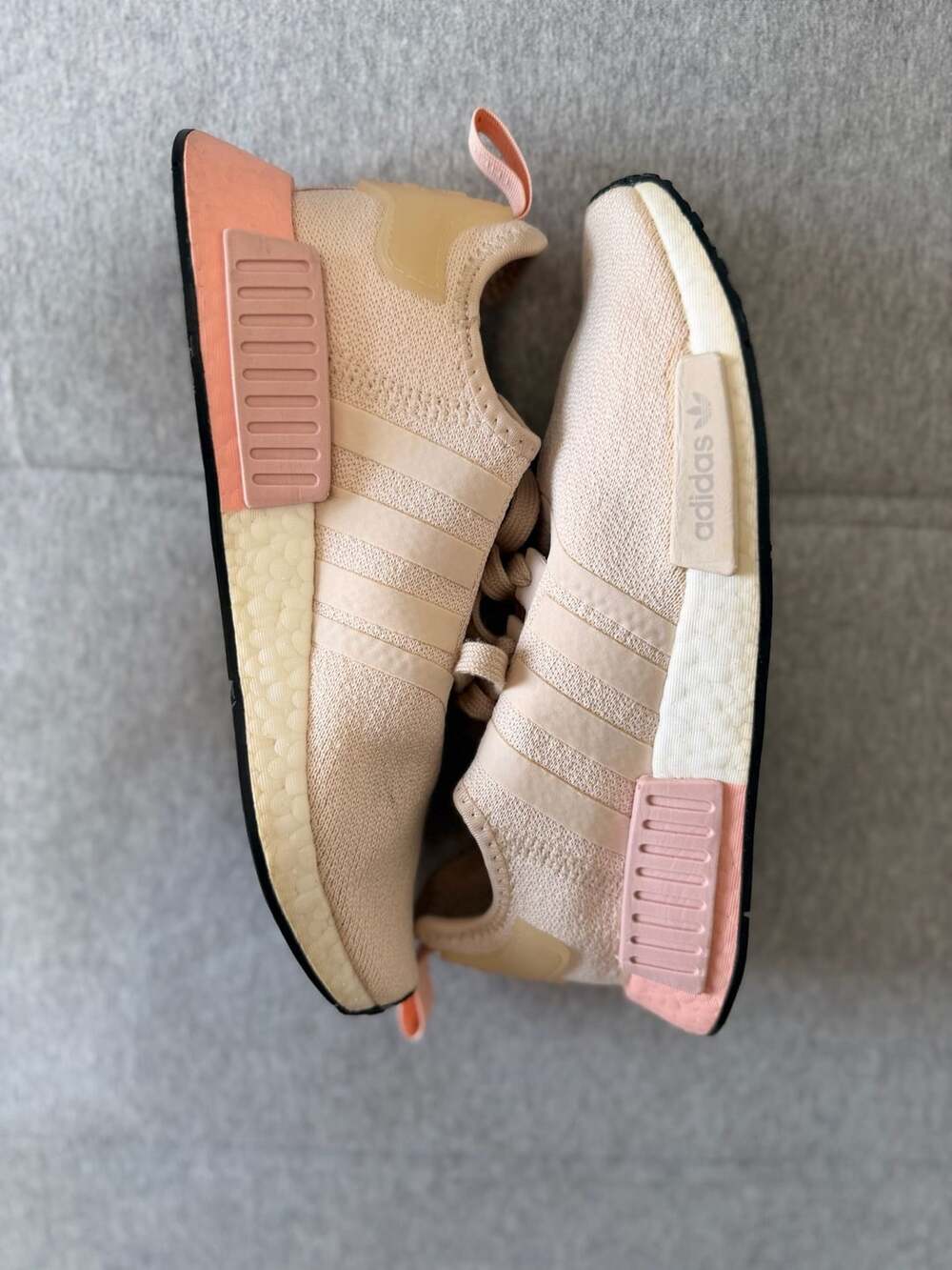 Adidas NMD_R1 Size 7.5 Linen Vapour Pink Boost Sneakers